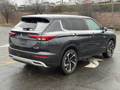 2024 Mitsubishi Outlander PHEV SE S-AWC