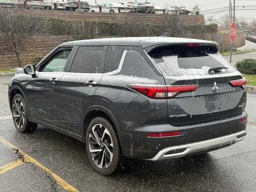 2024 Mitsubishi Outlander PHEV SE S-AWC