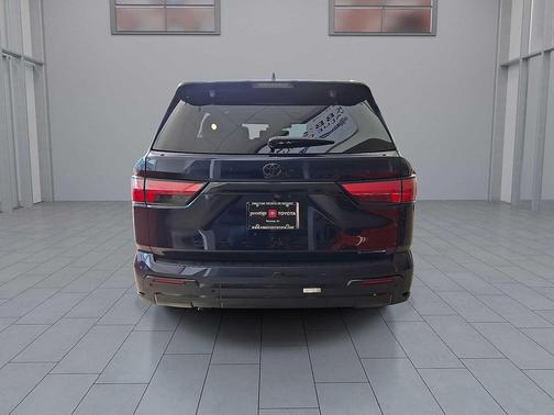 2025 Toyota Sequoia Platinum