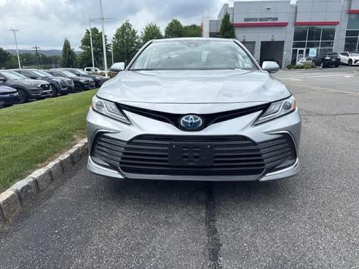 2023 Toyota Camry Hybrid XLE