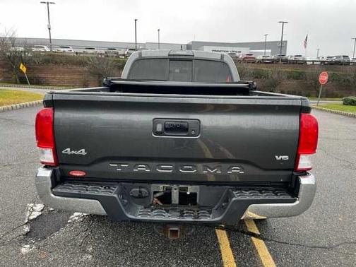 2016 Toyota Tacoma SR5