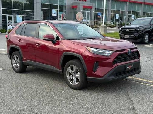 2022 Toyota RAV4 Hybrid XLE