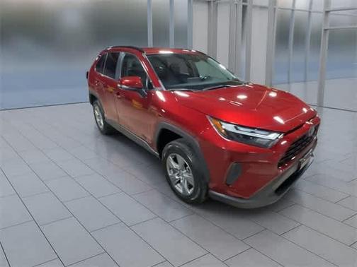 2022 Toyota RAV4 Hybrid XLE