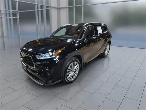 2022 Toyota Highlander Platinum