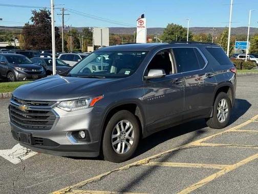 2021 Chevrolet Traverse LT Leather
