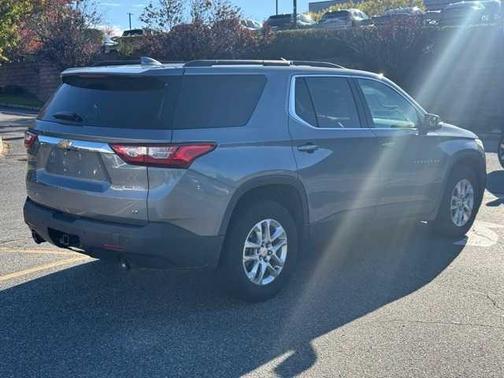 2021 Chevrolet Traverse LT Leather