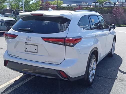 2023 Toyota Highlander Limited