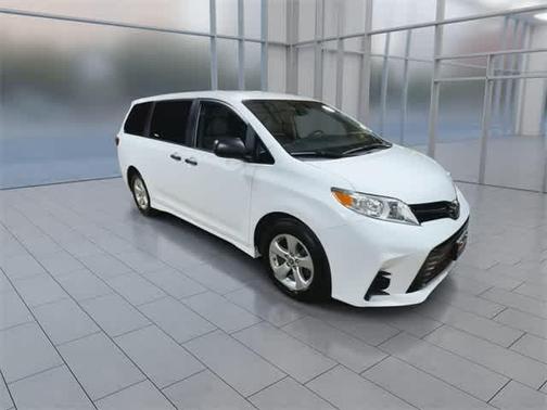 2020 Toyota Sienna SE