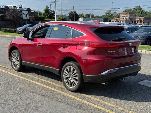 2022 Toyota Venza XLE