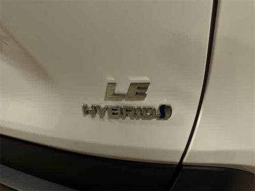 2022 Toyota RAV4 Hybrid LE