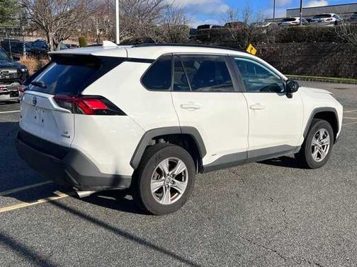 2022 Toyota RAV4 Hybrid LE