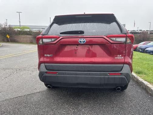 2022 Toyota RAV4 Hybrid LE