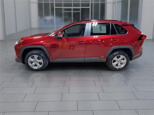 2022 Toyota RAV4 Hybrid LE