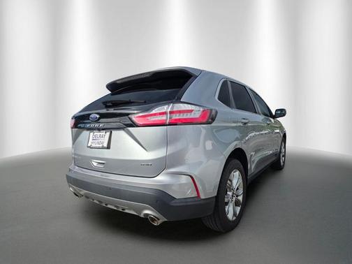 ICONIC SILVER 2024 Ford Edge TITANIUM