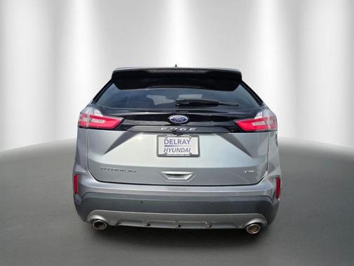ICONIC SILVER 2024 Ford Edge TITANIUM