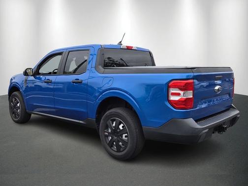 VELOCITY BLUE METALLIC 2022 Ford Maverick XL