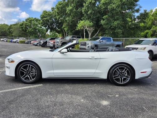 2022 Ford Mustang ECOBOOST PREMIUM