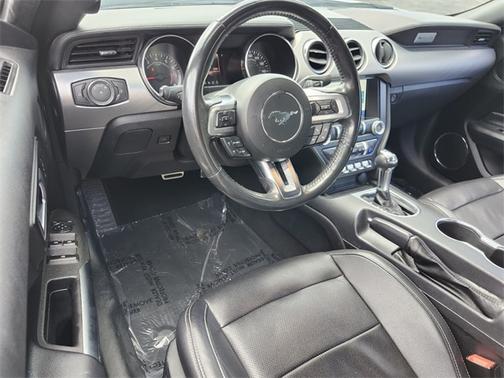 2022 Ford Mustang ECOBOOST PREMIUM