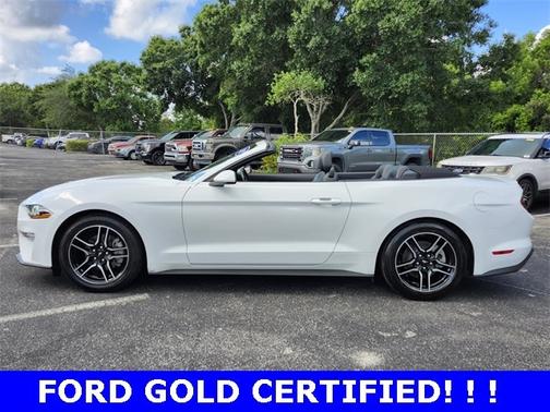 2022 Ford Mustang ECOBOOST PREMIUM