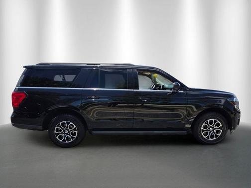 AGATE BLACK METALLIC 2024 Ford Expedition XLT