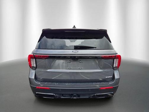 CARBONIZED GRAY METALLIC 2025 Ford Explorer ST-LINE
