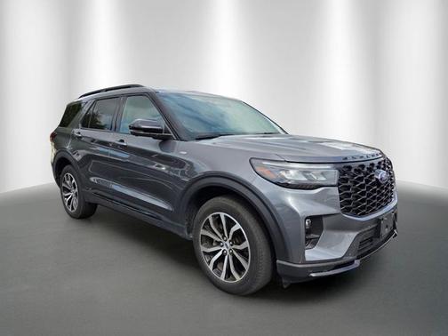 CARBONIZED GRAY METALLIC 2025 Ford Explorer ST-LINE