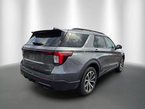 CARBONIZED GRAY METALLIC 2025 Ford Explorer ST-LINE