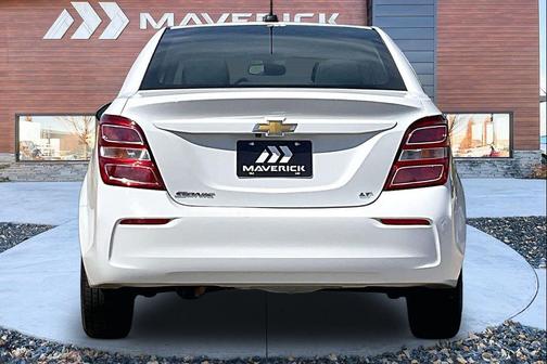 Summit White 2018 Chevrolet Sonic LT