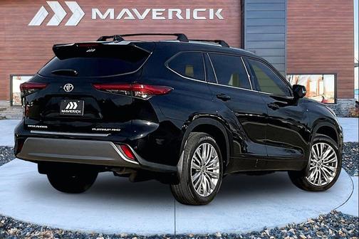 2023 Toyota Highlander Platinum