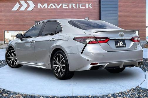 Celestial Silver Metallic 2022 Toyota Camry SE
