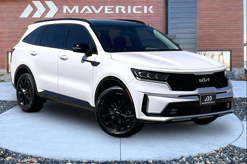 Glacial White Pearl 2023 Kia Sorento SX