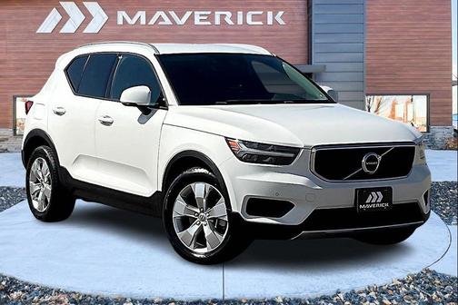 2020 Volvo XC40 T5 Momentum