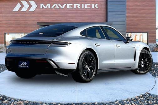 2022 Porsche Taycan Base