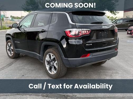 Diamond Black Crystal Pearlcoat 2017 Jeep New Compass Limited