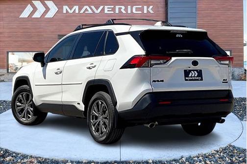 2022 Toyota RAV4 Hybrid XLE Premium