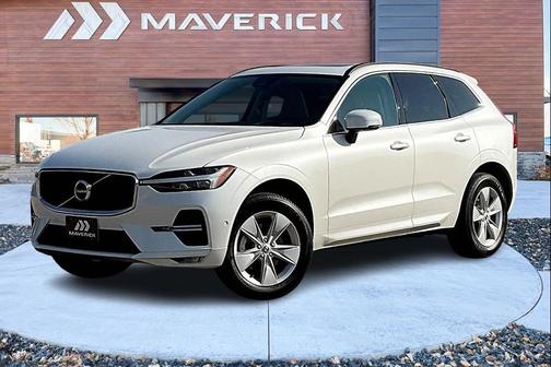 2022 Volvo XC60 B5 Momentum