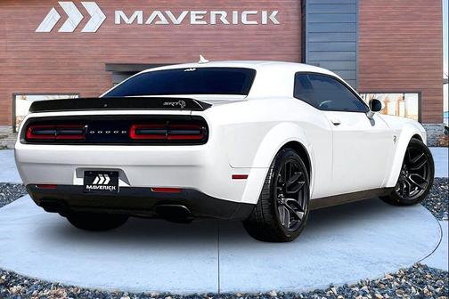 White Knuckle Clearcoat 2018 Dodge Challenger SRT Hellcat