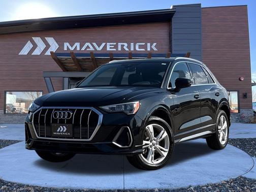 Mythos Black Metallic 2020 Audi Q3 45 S line Premium