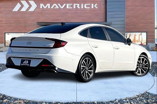 2022 Hyundai SONATA Limited