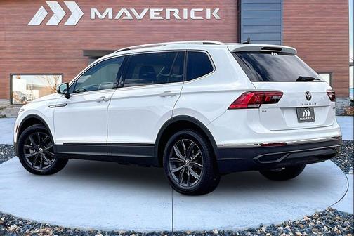 Pure White 2022 Volkswagen Tiguan 2.0T SE 4MOTION