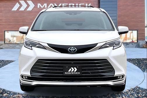 2022 Toyota Sienna Platinum