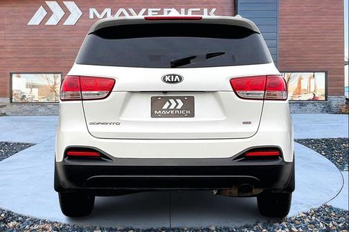 2018 Kia Sorento LX