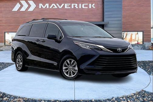 2021 Toyota Sienna LE