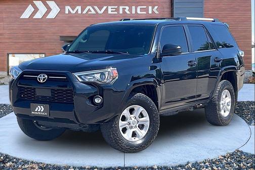 Midnight Black Metallic 2022 Toyota 4Runner SR5