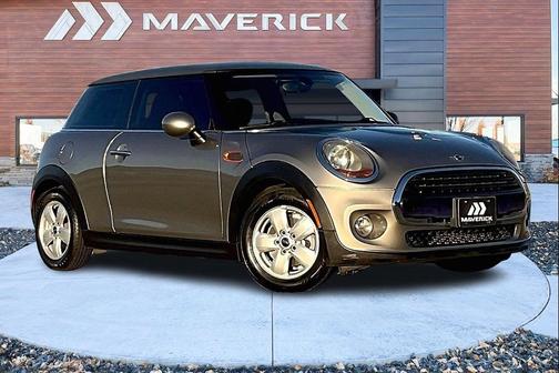 2017 MINI Hardtop Cooper