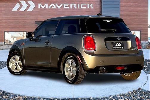 2017 MINI Hardtop Cooper