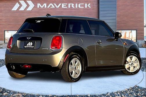 2017 MINI Hardtop Cooper