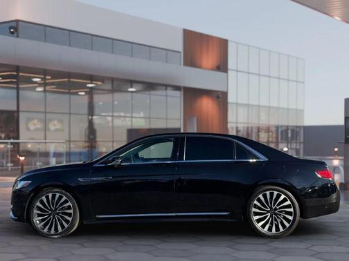 2017 Lincoln Continental Black Label