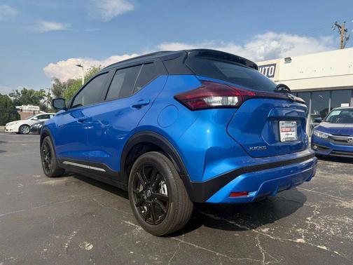 2023 Nissan Kicks SR