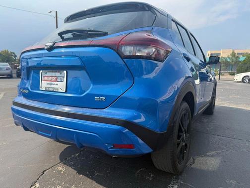 2023 Nissan Kicks SR